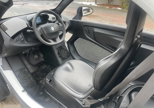 Renault Twizy cena 19900 przebieg: 1452, rok produkcji 2012 z Staszów małe 46